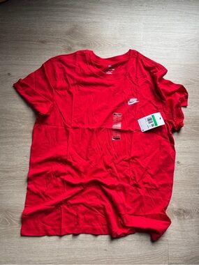 Nike Red Logo Crew Tee NWT
